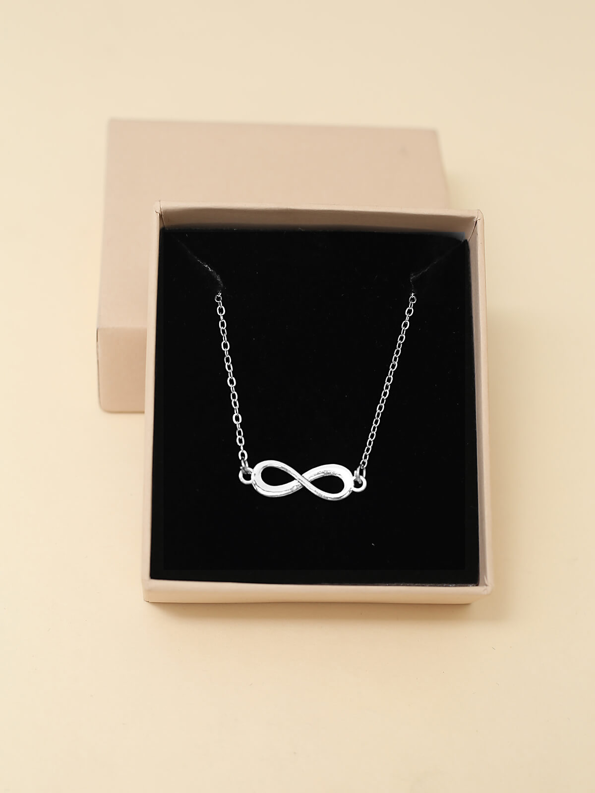 Nora necklace