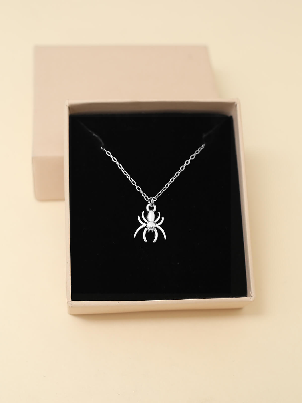 Marian necklace