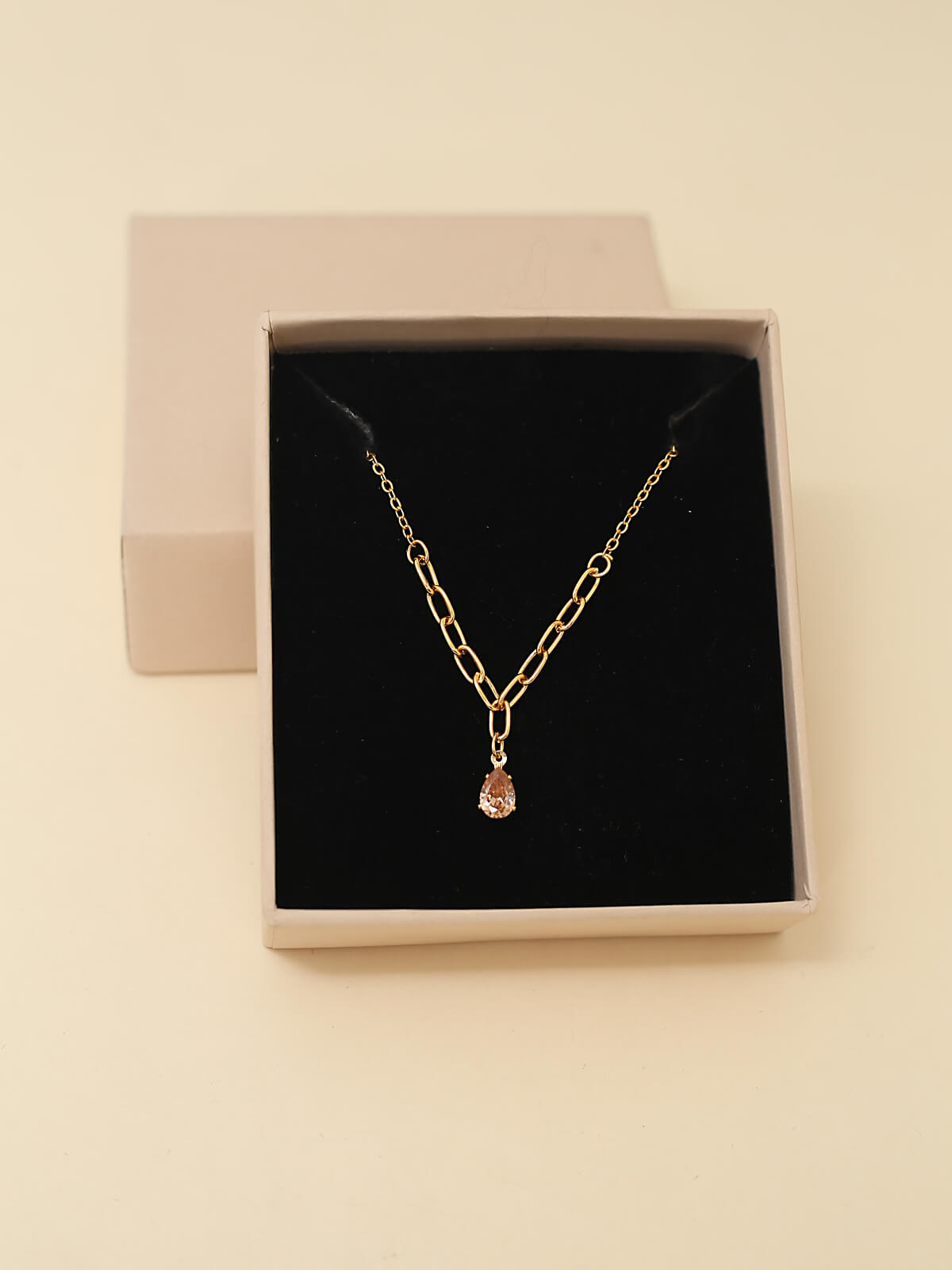 Ainara necklace