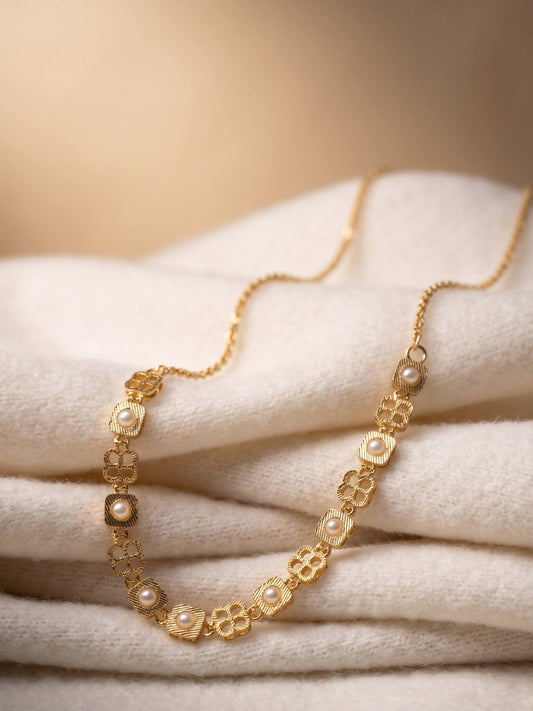 Vada necklace