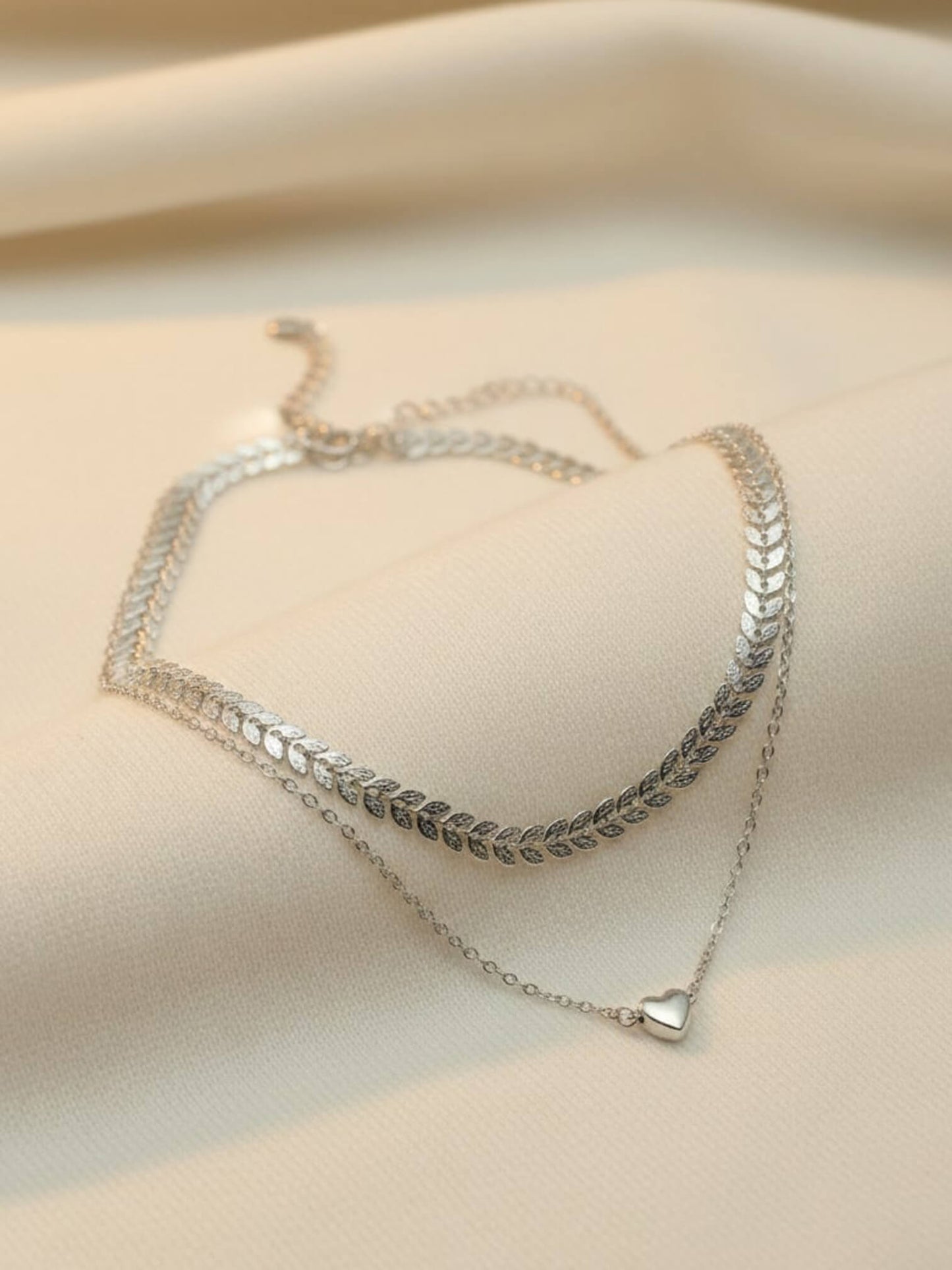 Aura necklace set