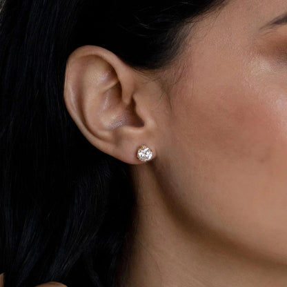 Carry earring