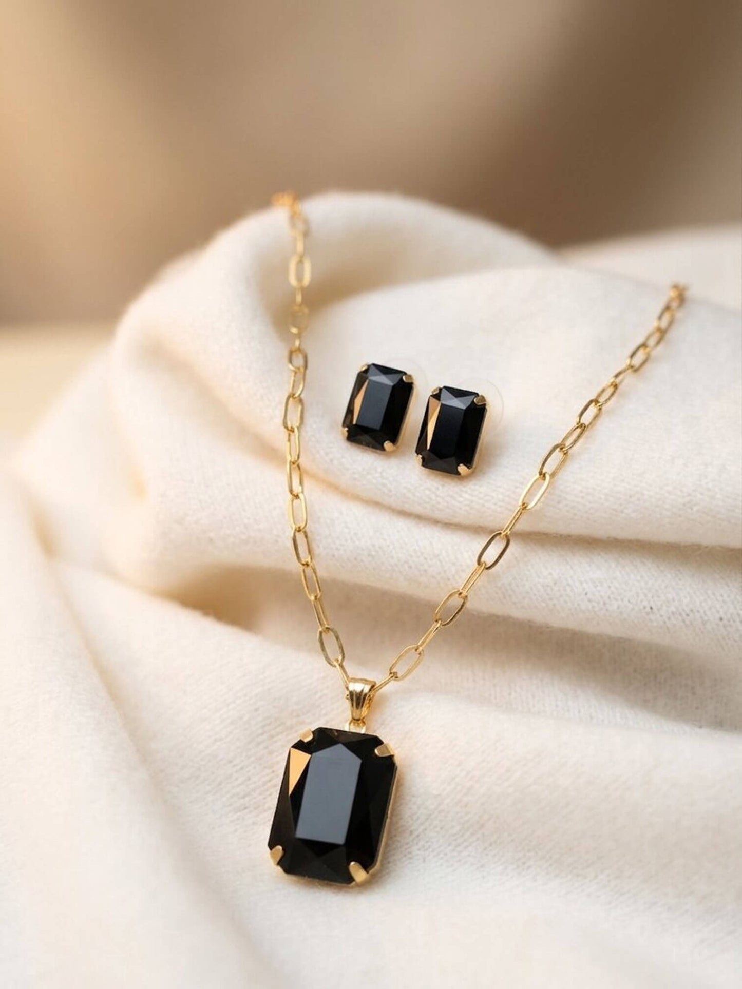 Harmoni necklace set