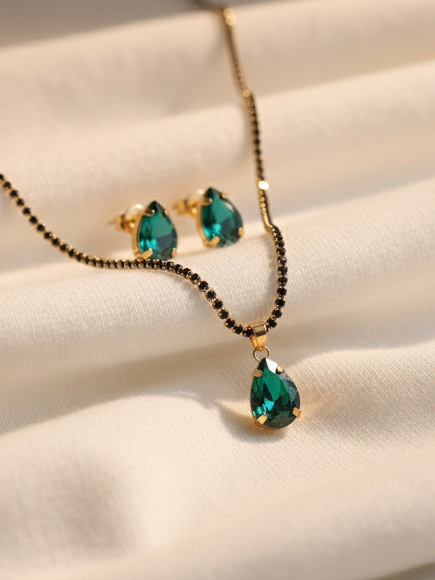gold plated Kailany necklace set