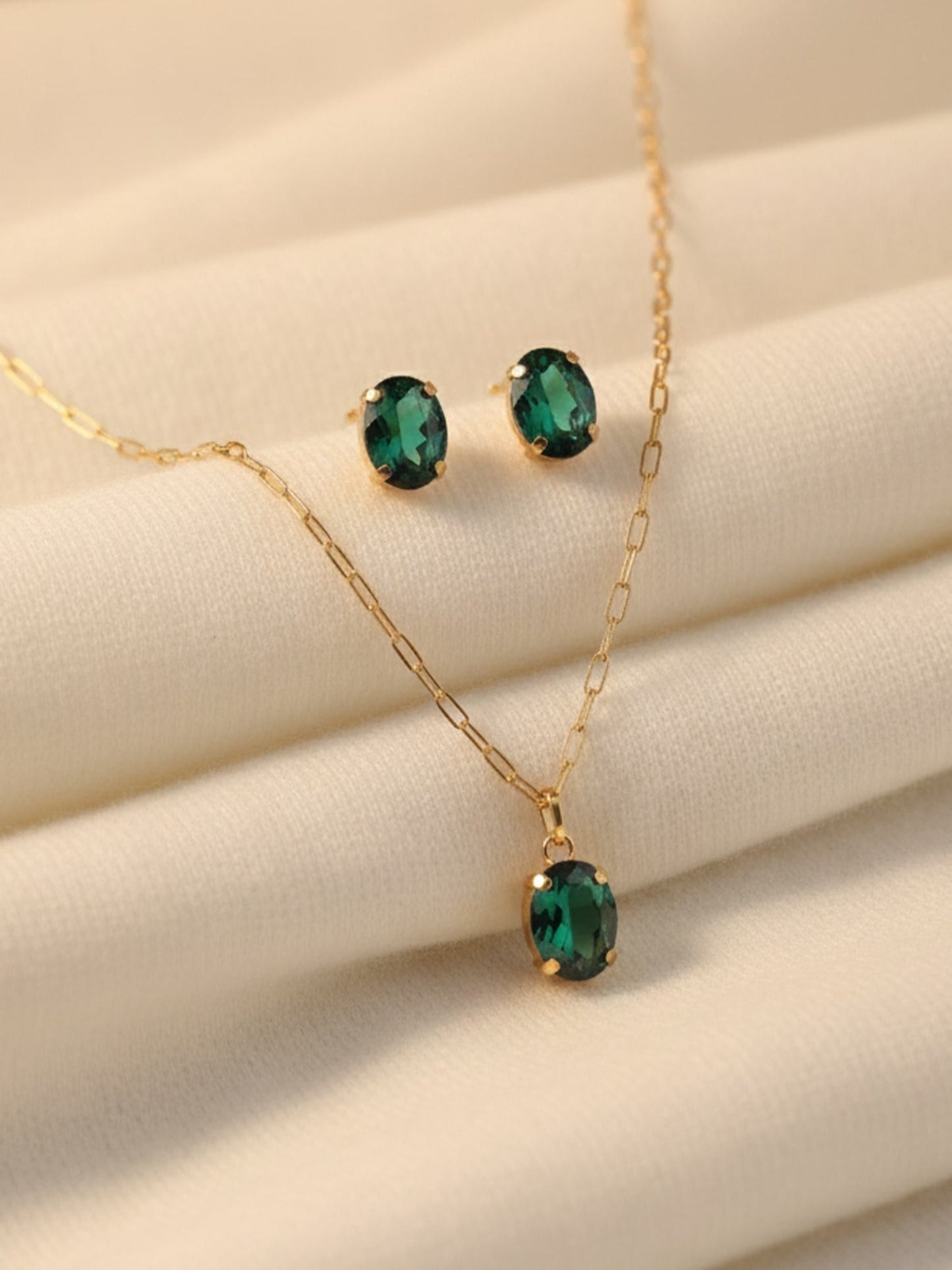 Hazel neckalce set
