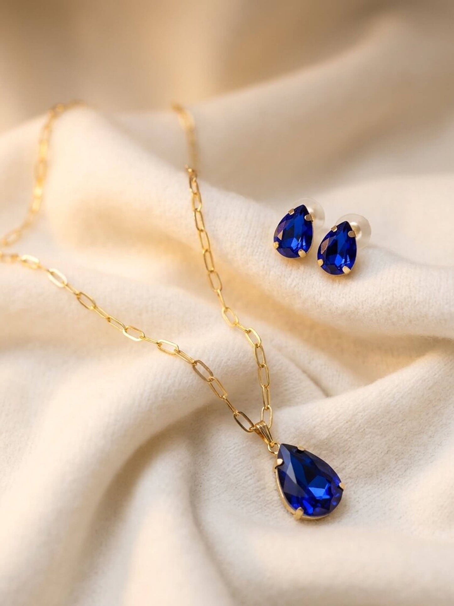 Mariella necklace set