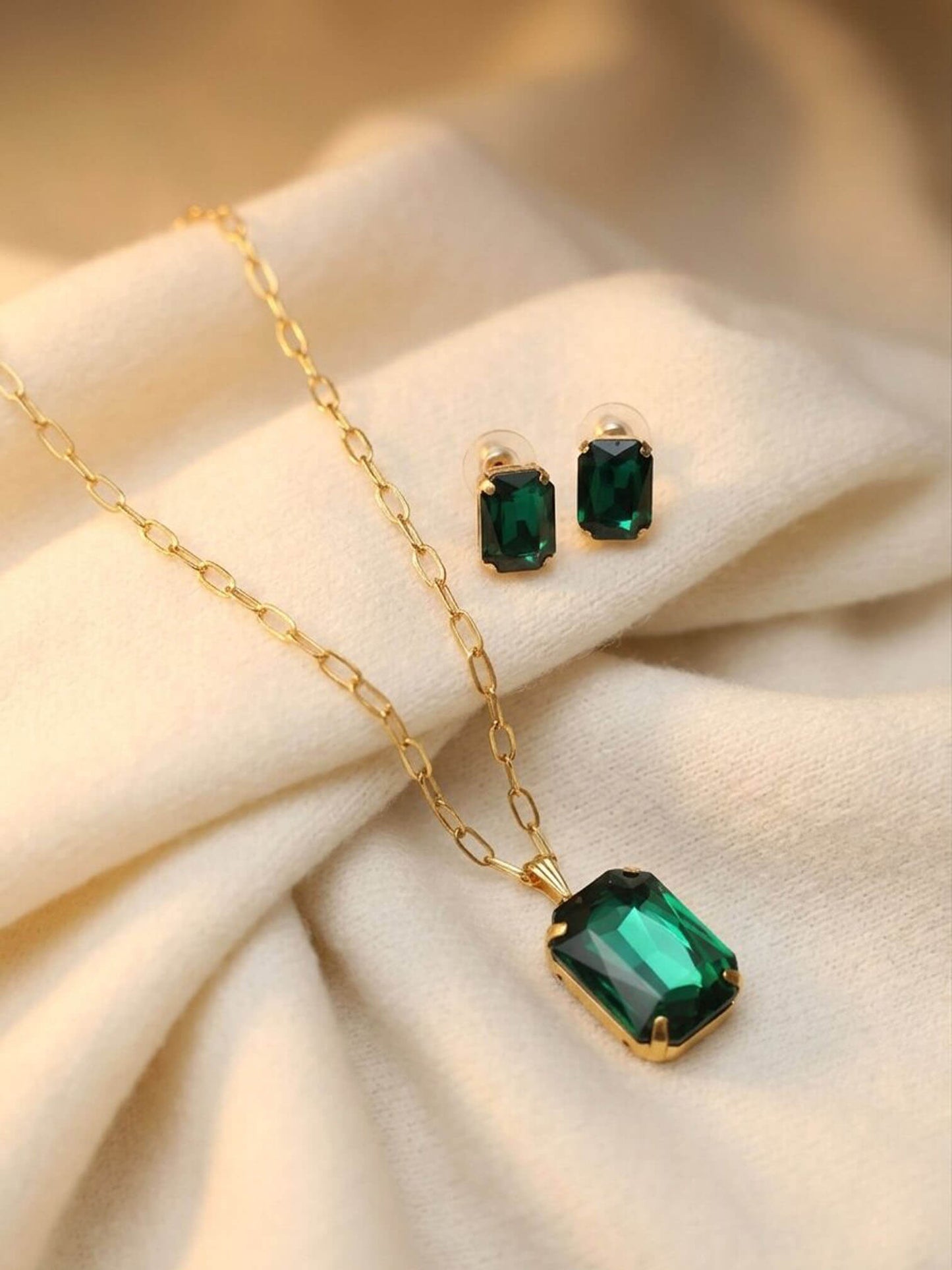 Zayla necklace set