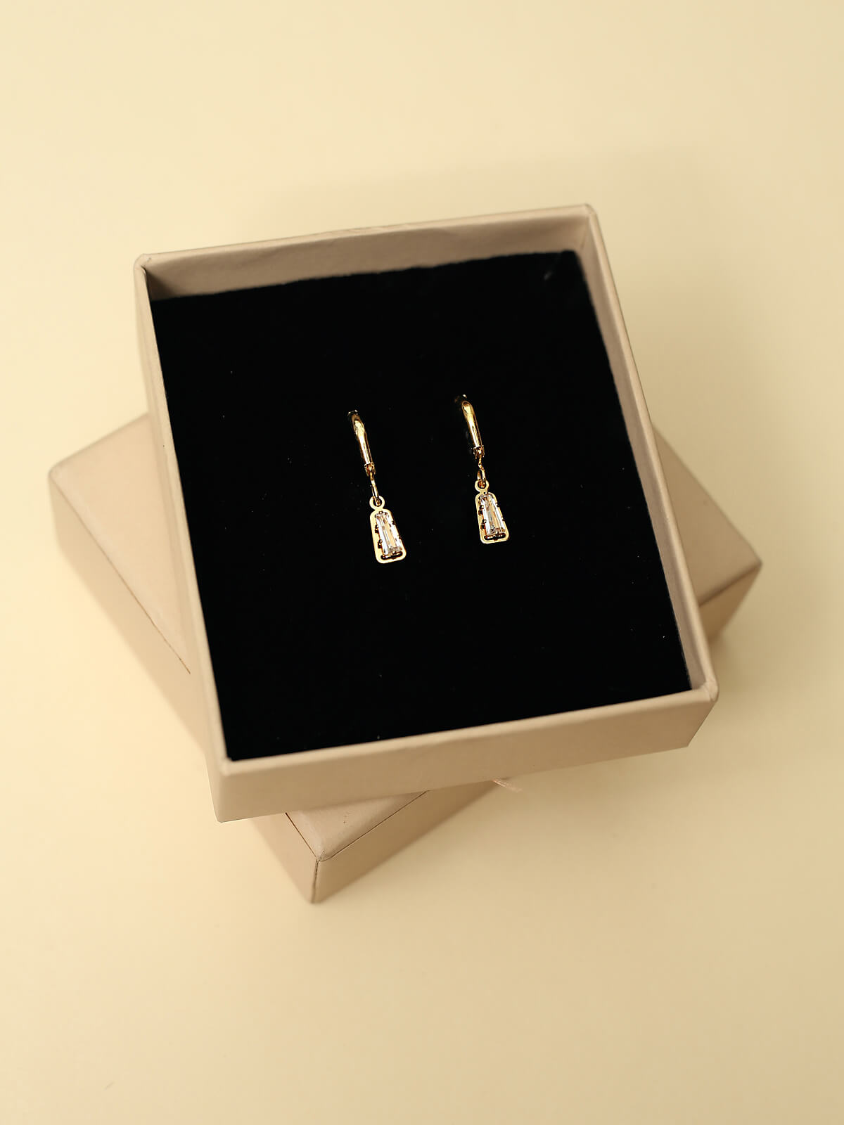 Megan earrings