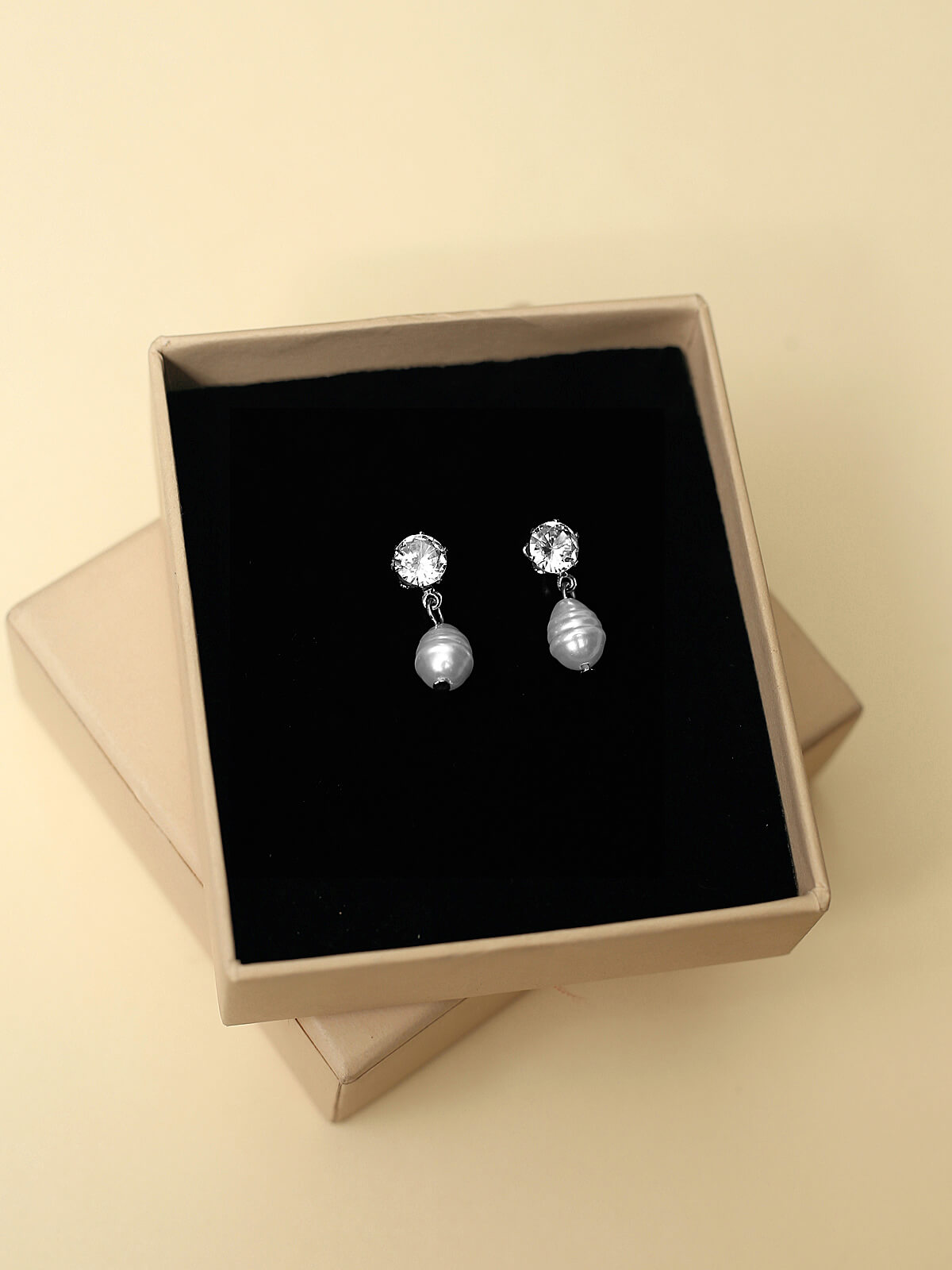 Nola earrings