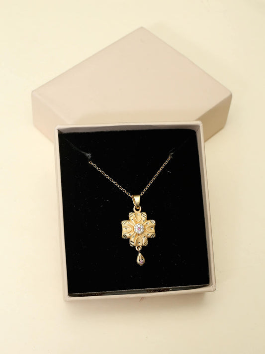 Carly necklace