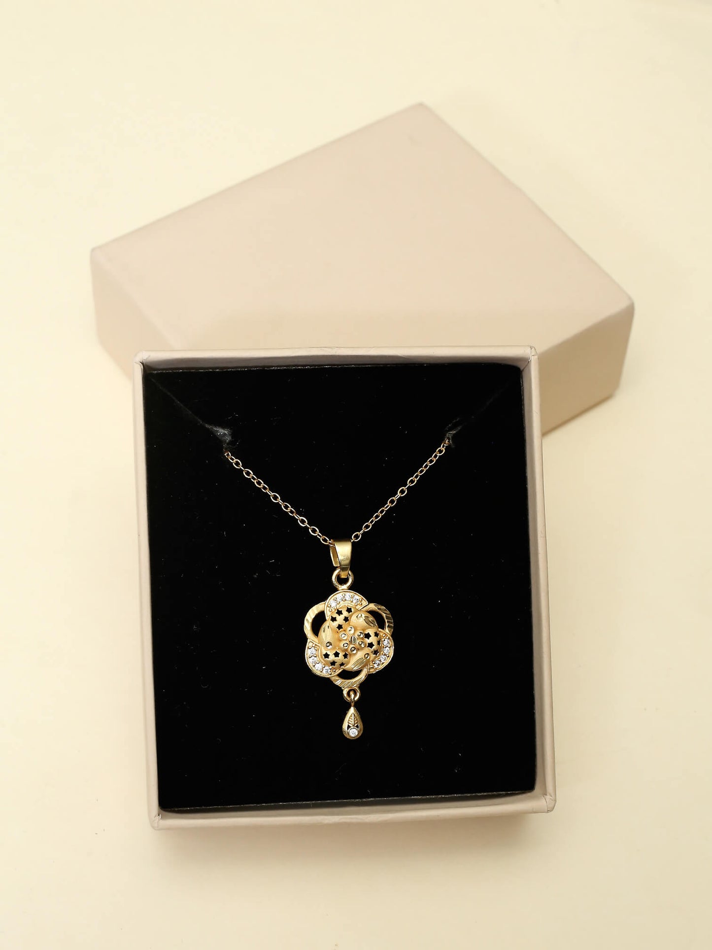 Alexia necklace