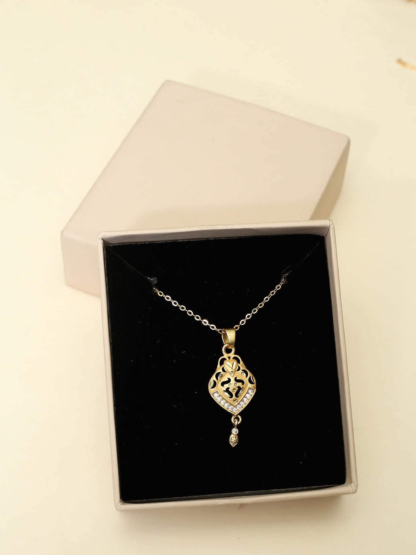 Elowen necklace