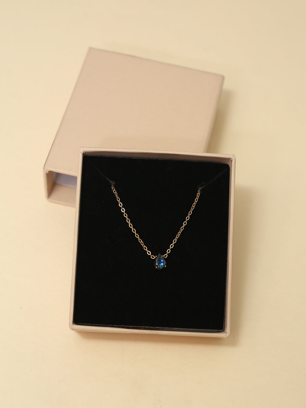 Whitley necklace