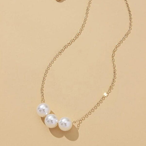 Everly necklace